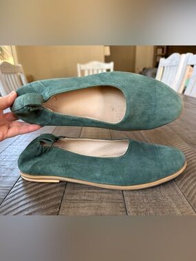 Sseko Cloud Flats - Green Agave Suede Ballet Flat Women’s Size 8